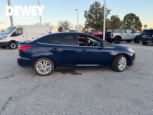Used 2016  Ford Titanium image 15