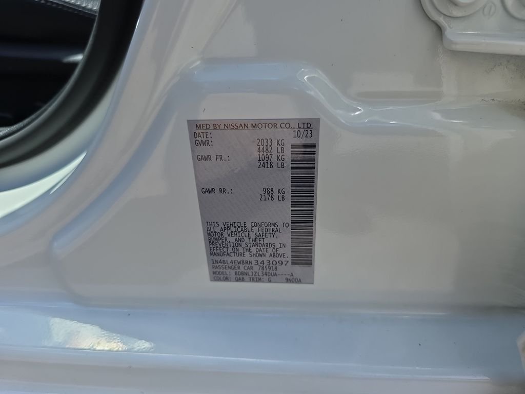 Used 2024 Pearl White Tricoat Nissan 2.5 SL image 25