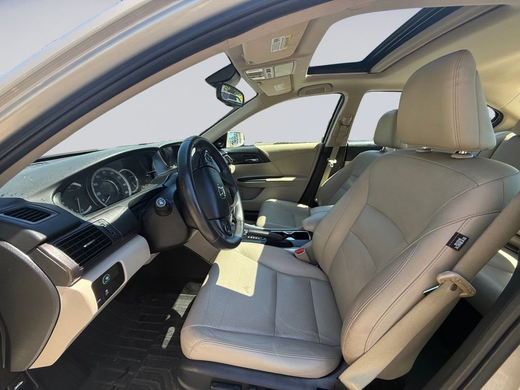 Used 2015 Gold Honda EX-L image 10