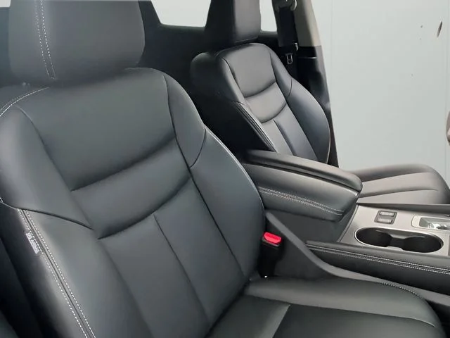 Used 2023 Black Nissan SV image 43