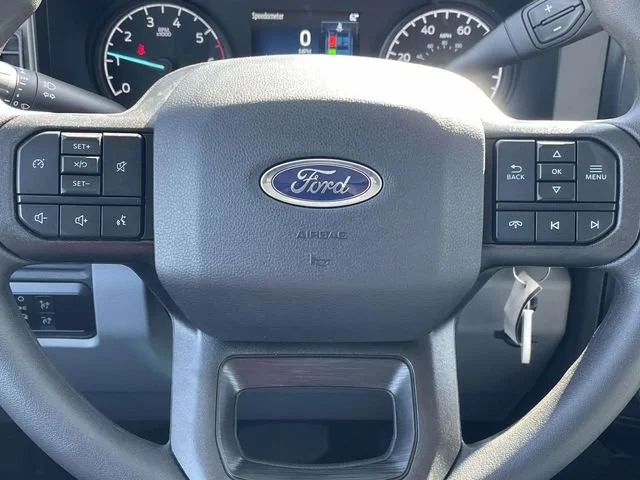 New 2026 Oxford White Ford XL image 25