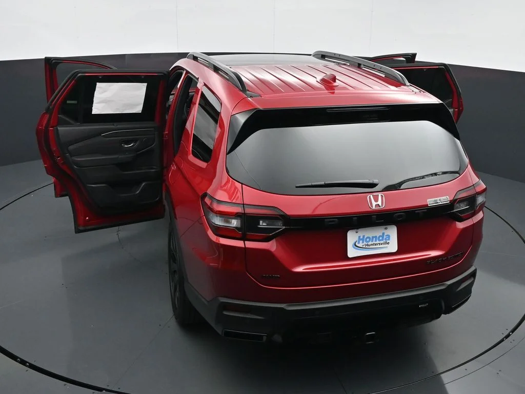 New 2026 Radiant Red Metallic II Honda Black Edition image 32