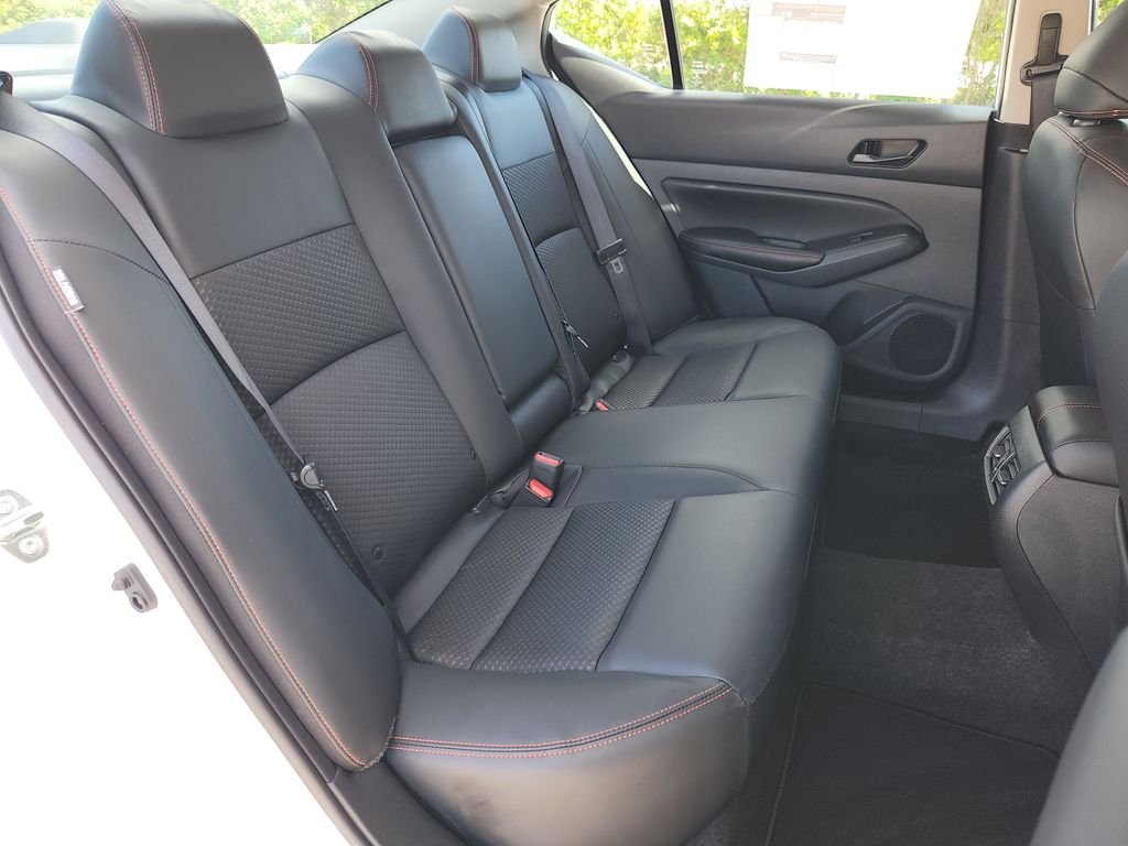 New 2026 Pearl White TriCoat / Super Black Two-tone Nissan 2.5 SR image 10