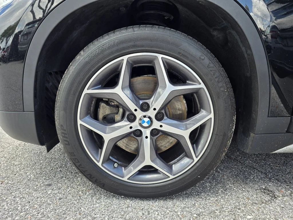Used 2019 Black BMW xDrive28i image 30