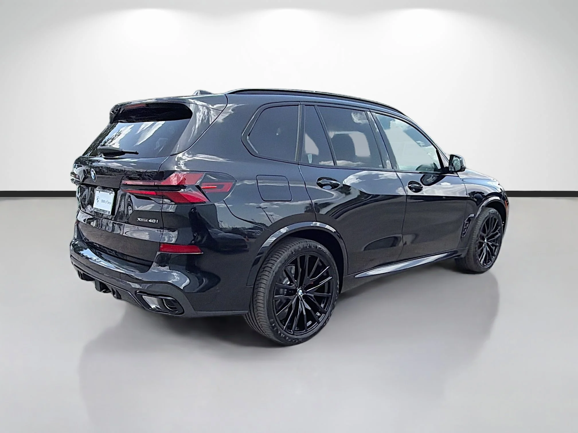 New 2026 Black Sapphire Metallic BMW xDrive40i image 3