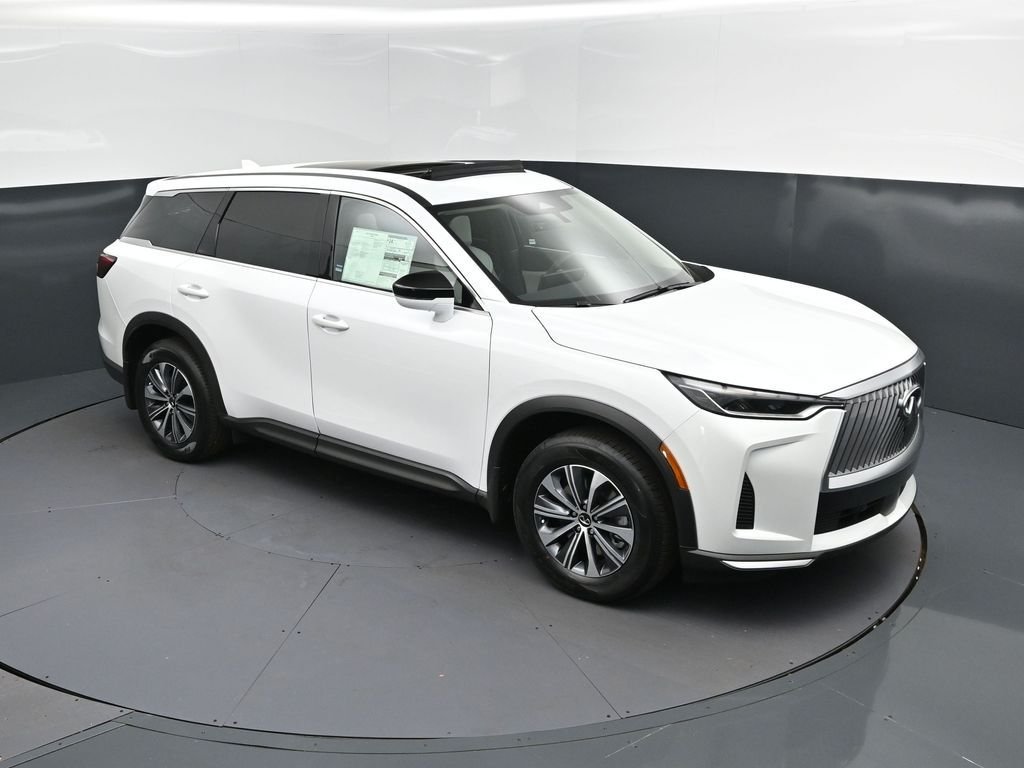 Certified Used 2026 White INFINITI PURE image 37