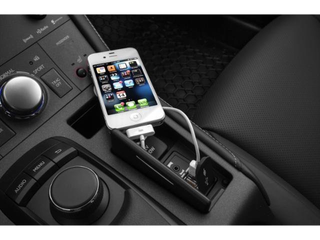 Used 2015  Lexus 200h image 16