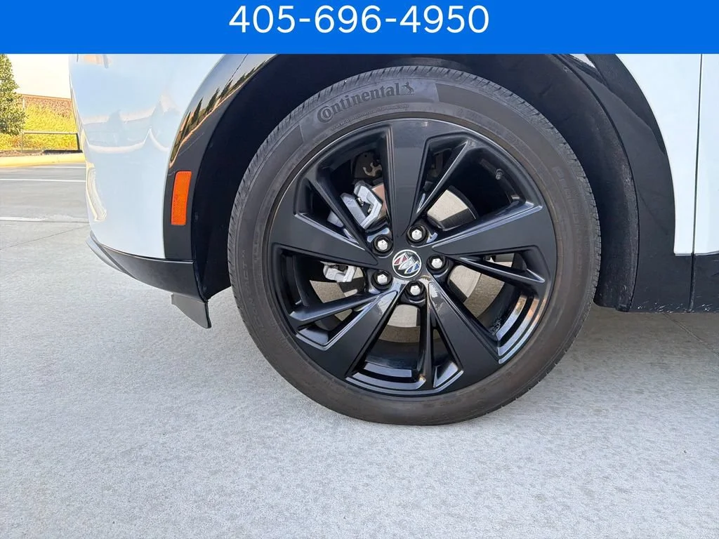 Pre-Owned 2023 Buick Envision Essence