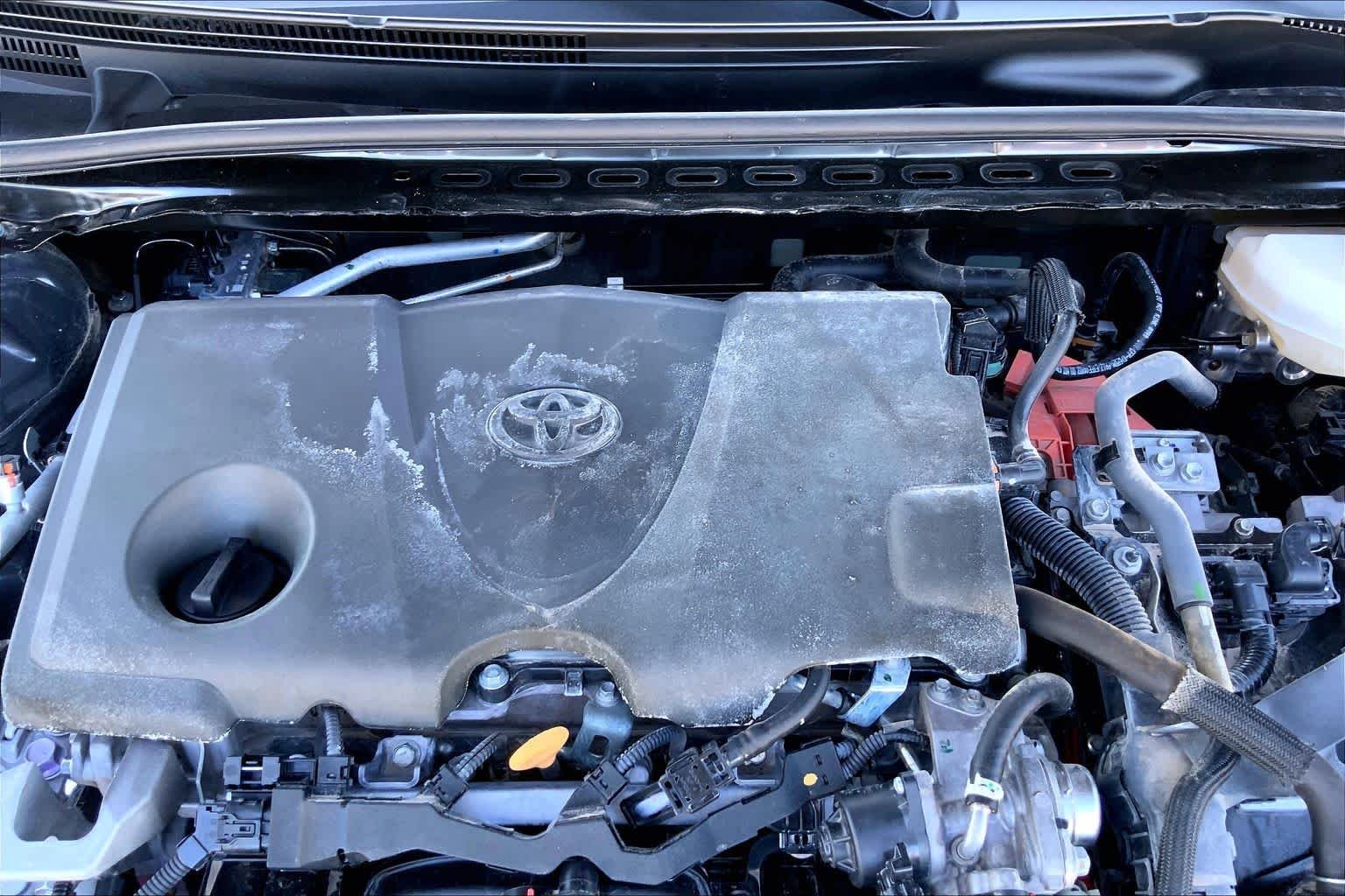 Used 2025 UNDERGROUND Toyota XLE image 32