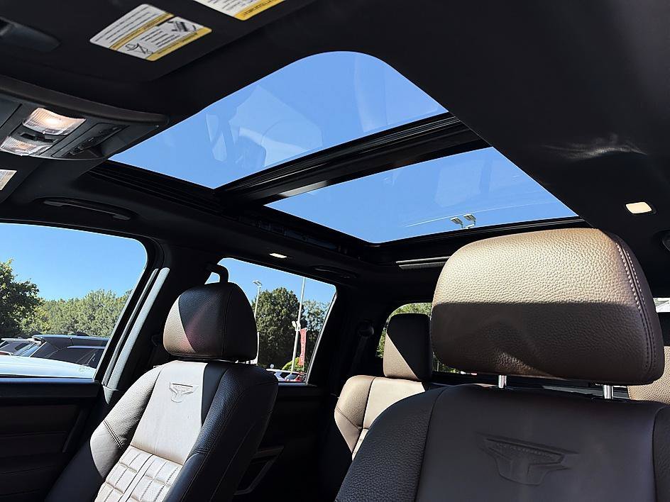 Used 2022 Pearl White Tricoat Nissan Platinum Reserve image 31
