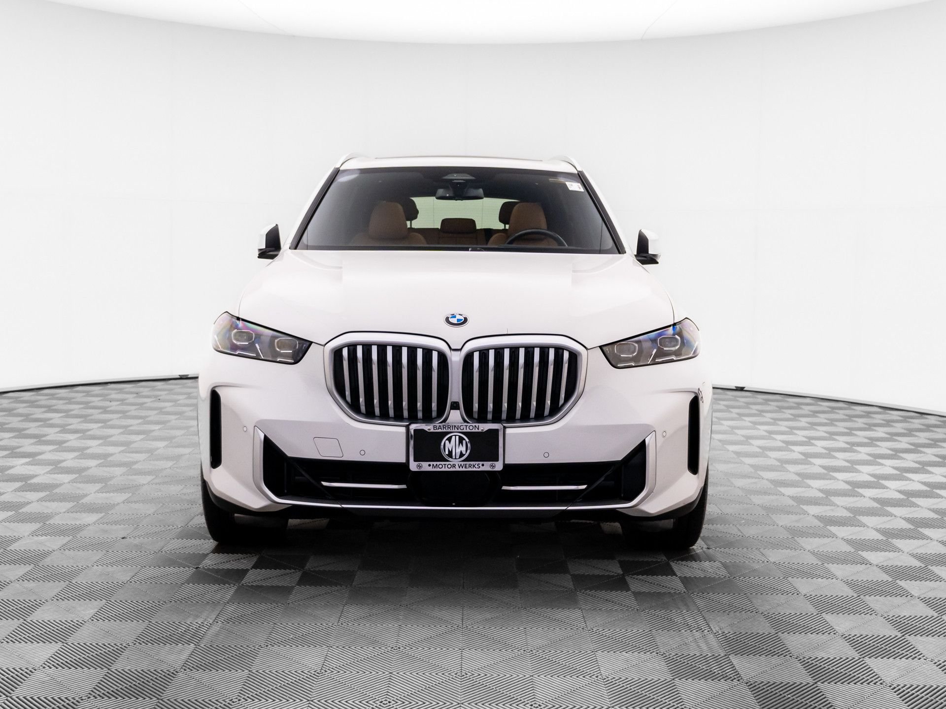 Used 2024 White BMW xDrive40i image 8