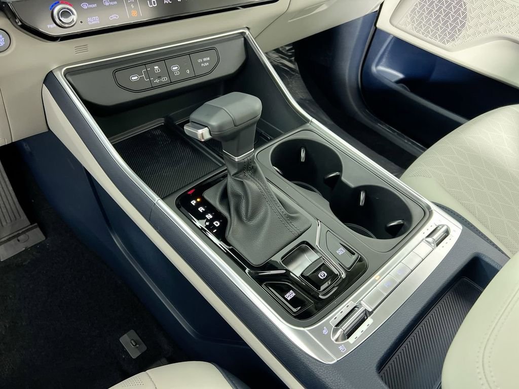 New 2026 Ceramic Silver Kia EX image 21
