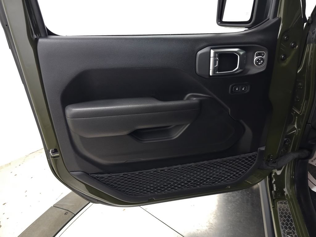 Used 2024 Green Jeep Rubicon 4xe image 17