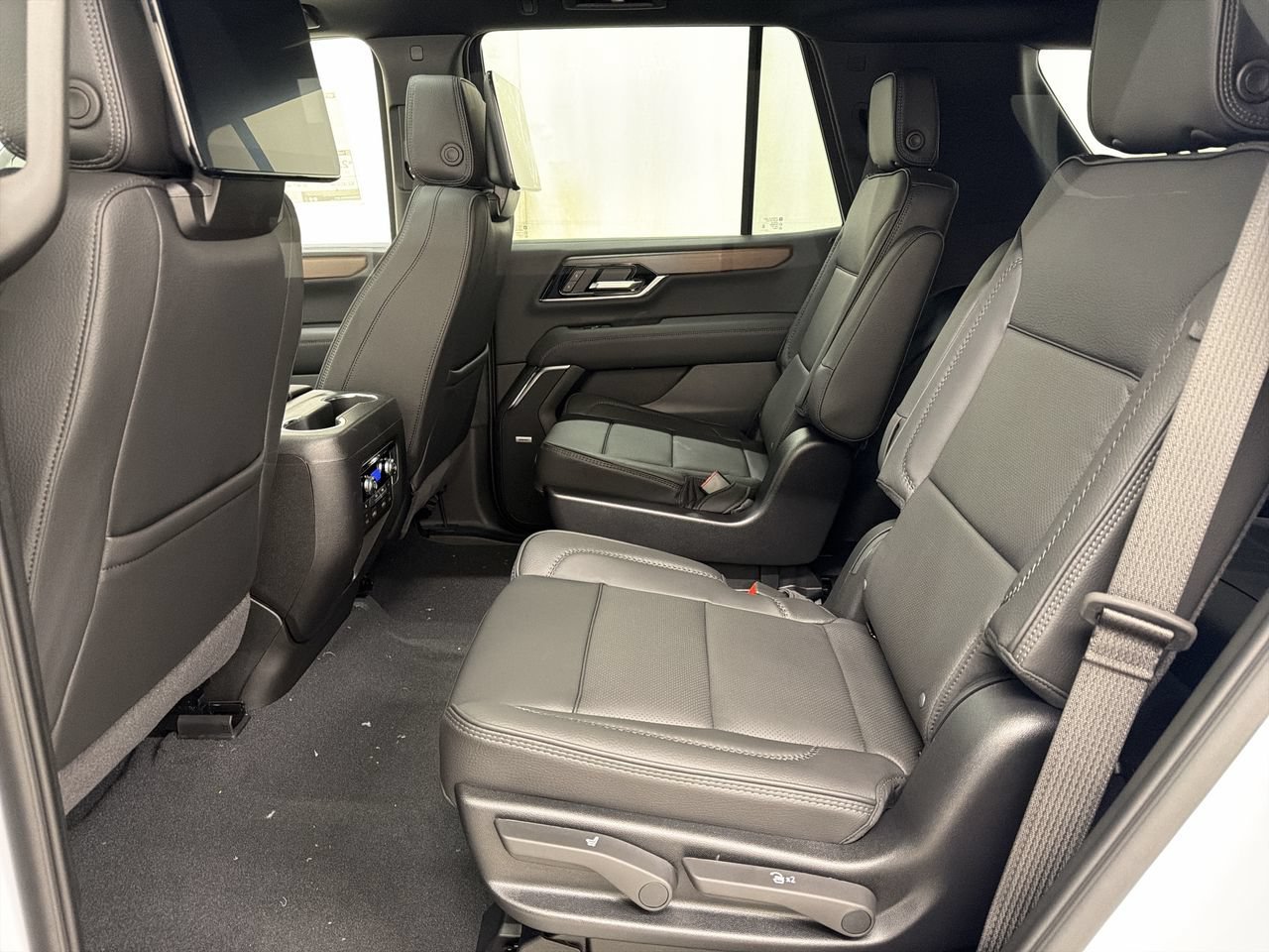 2026 GMC Yukon Denali - Photo 19