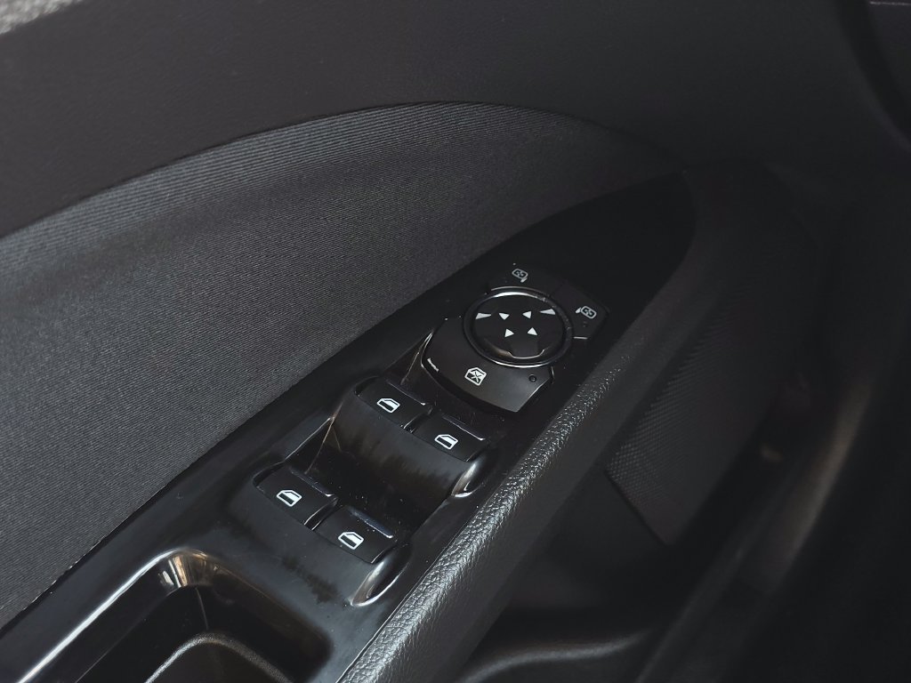 Used 2016 Gray Ford SE image 26