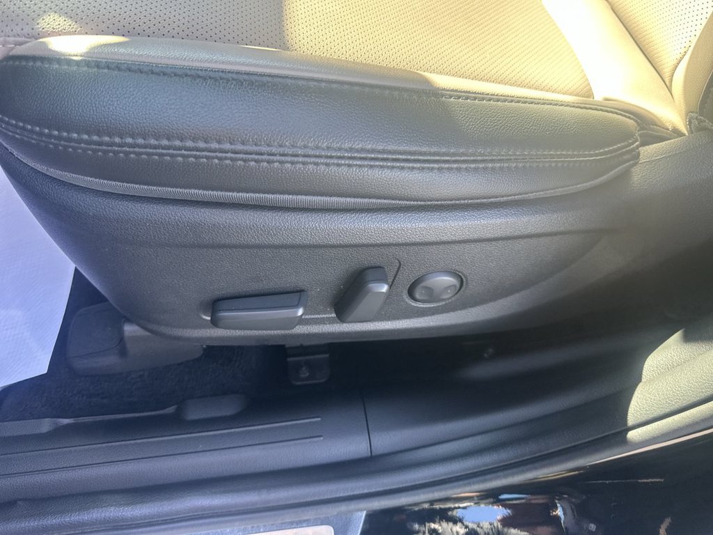 Certified Used 2023 Black Hyundai SEL Premium image 18