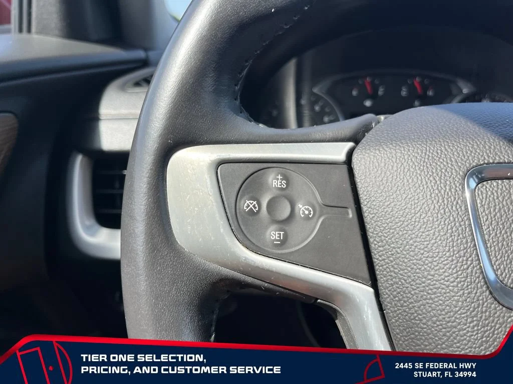 Used 2018 RED QUARTZ TINTCOAT GMC SLE image 26