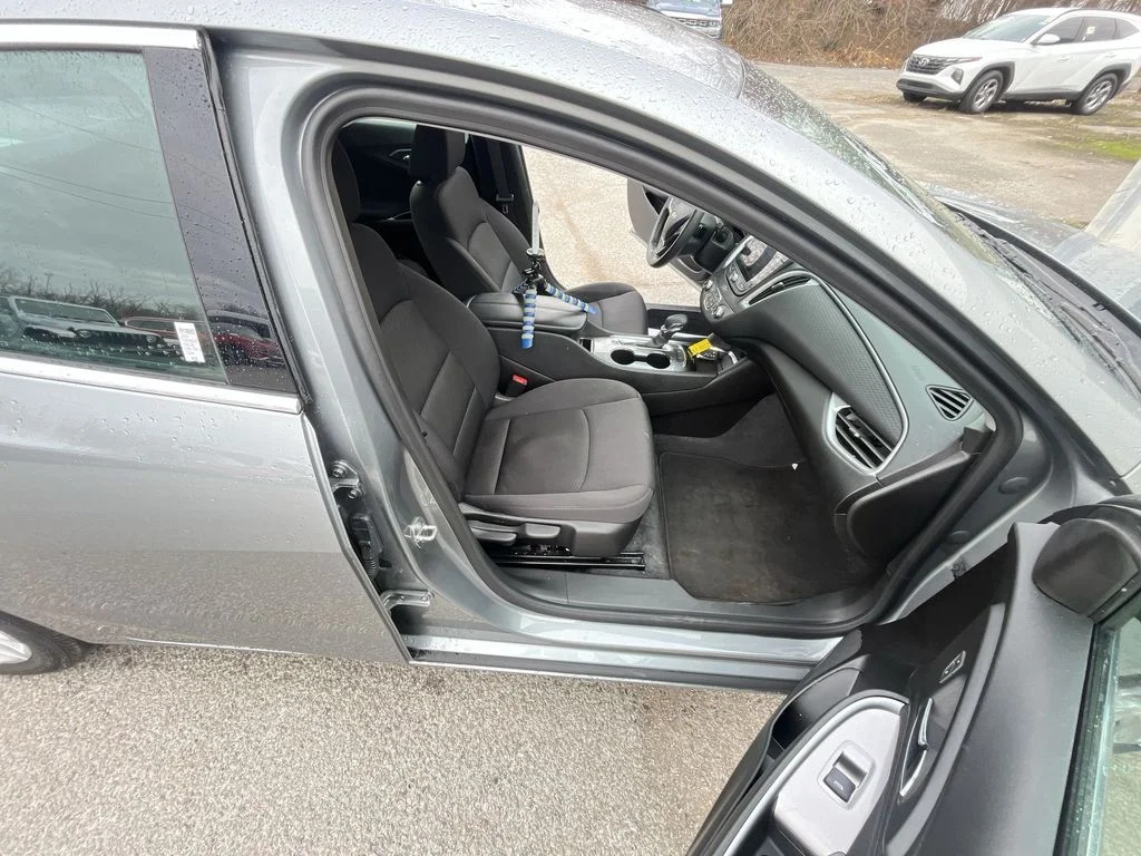 Used 2024 Gray Chevrolet LT image 24