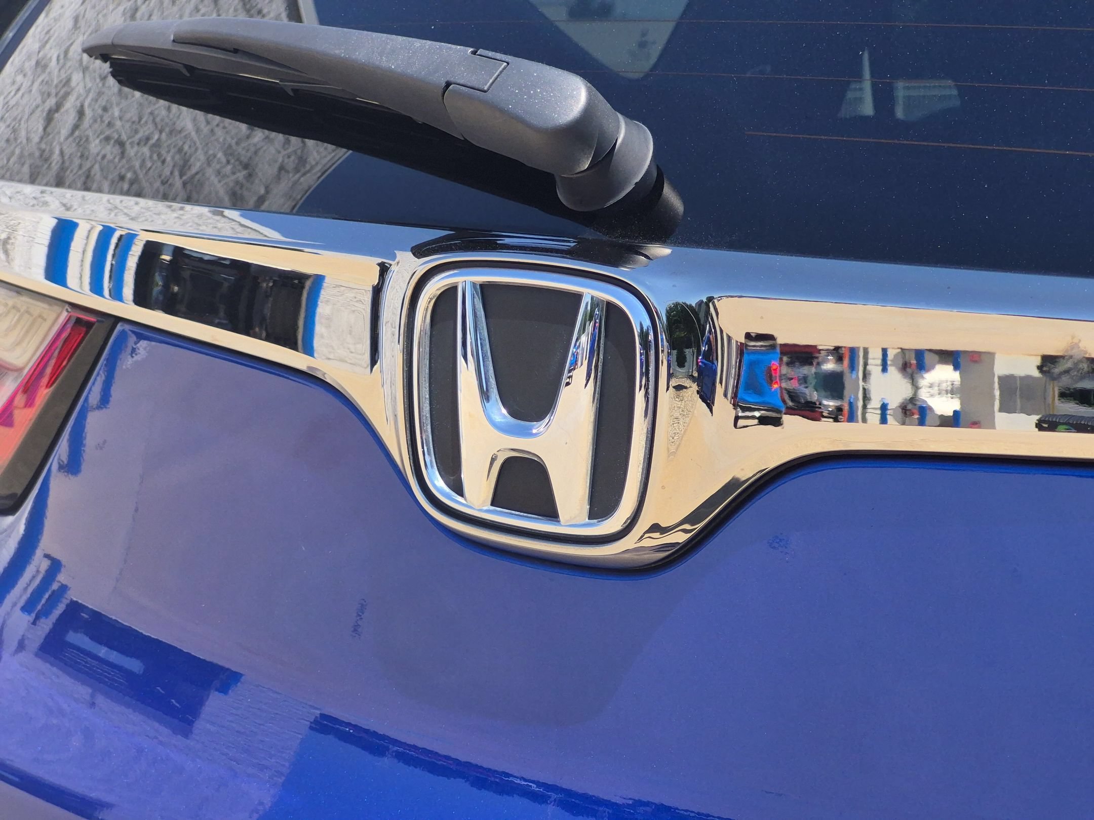 Certified Used 2022 Blue Honda Touring AWD image 30