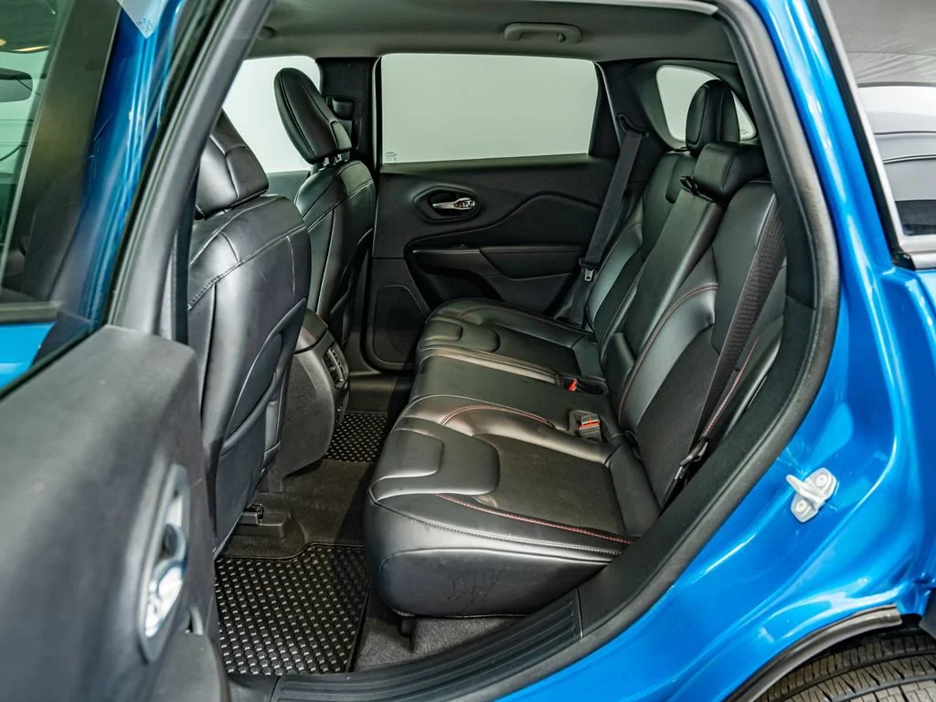 Used 2020 Hydro Blue Pearlcoat Jeep Trailhawk image 34
