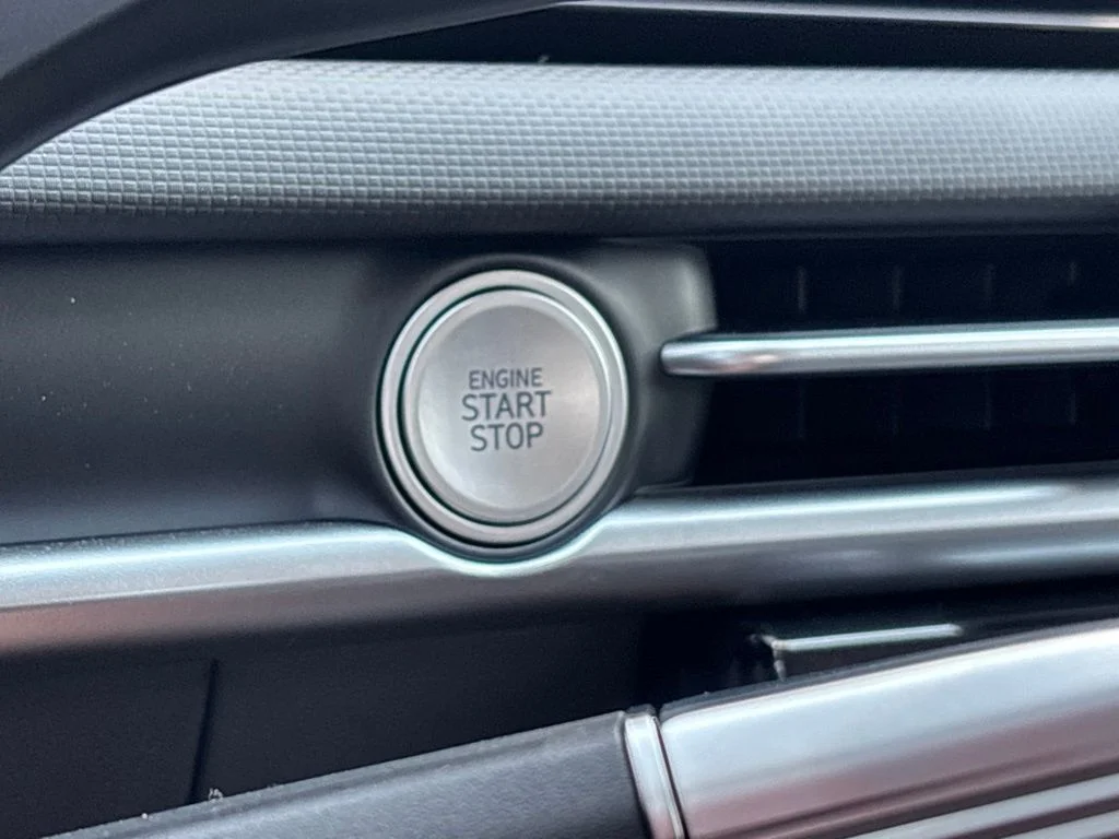 New 2026 Silver Hyundai Blue SE image 19