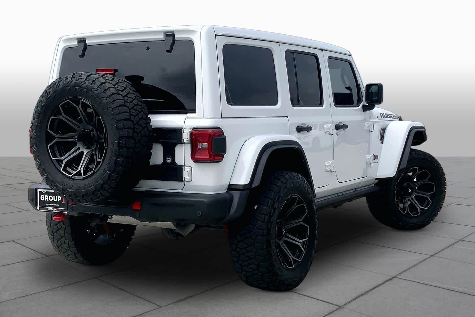 Used 2024 Bright White Clearcoat Jeep Rubicon X image 12