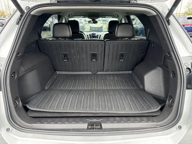 Used 2021 Silver Ice Metallic Chevrolet Premier image 12