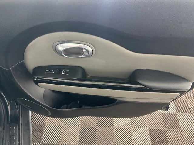Used 2017 Black Kia Plus image 19
