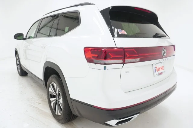 New 2026 Opal White Pearl Volkswagen 2.0T SE image 9
