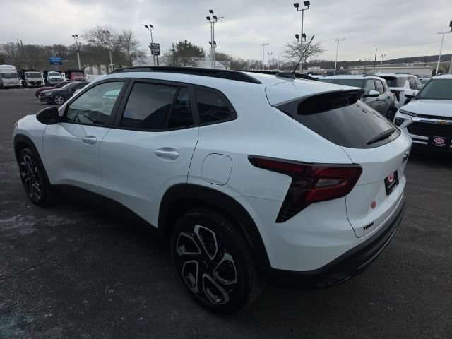 2026 Chevrolet Trax RS - Photo 4