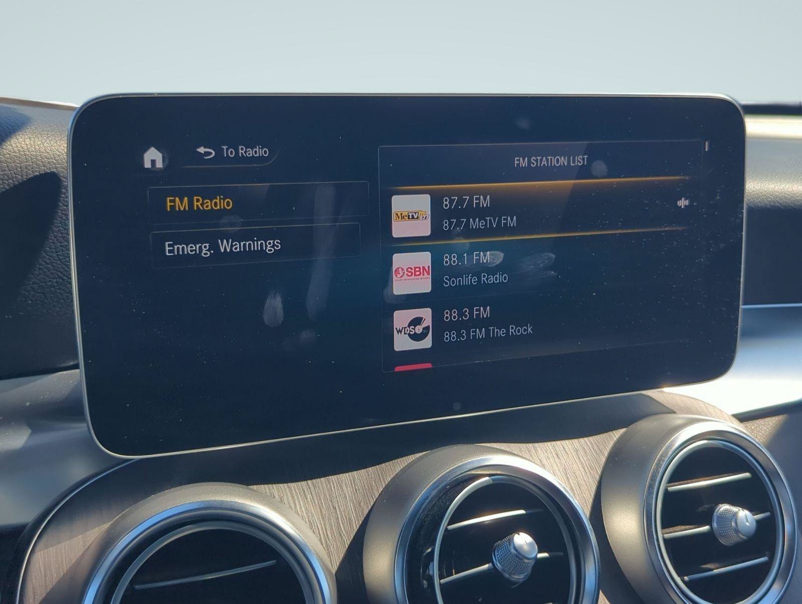 Used 2022 Black Mercedes-Benz GLC 300 image 17