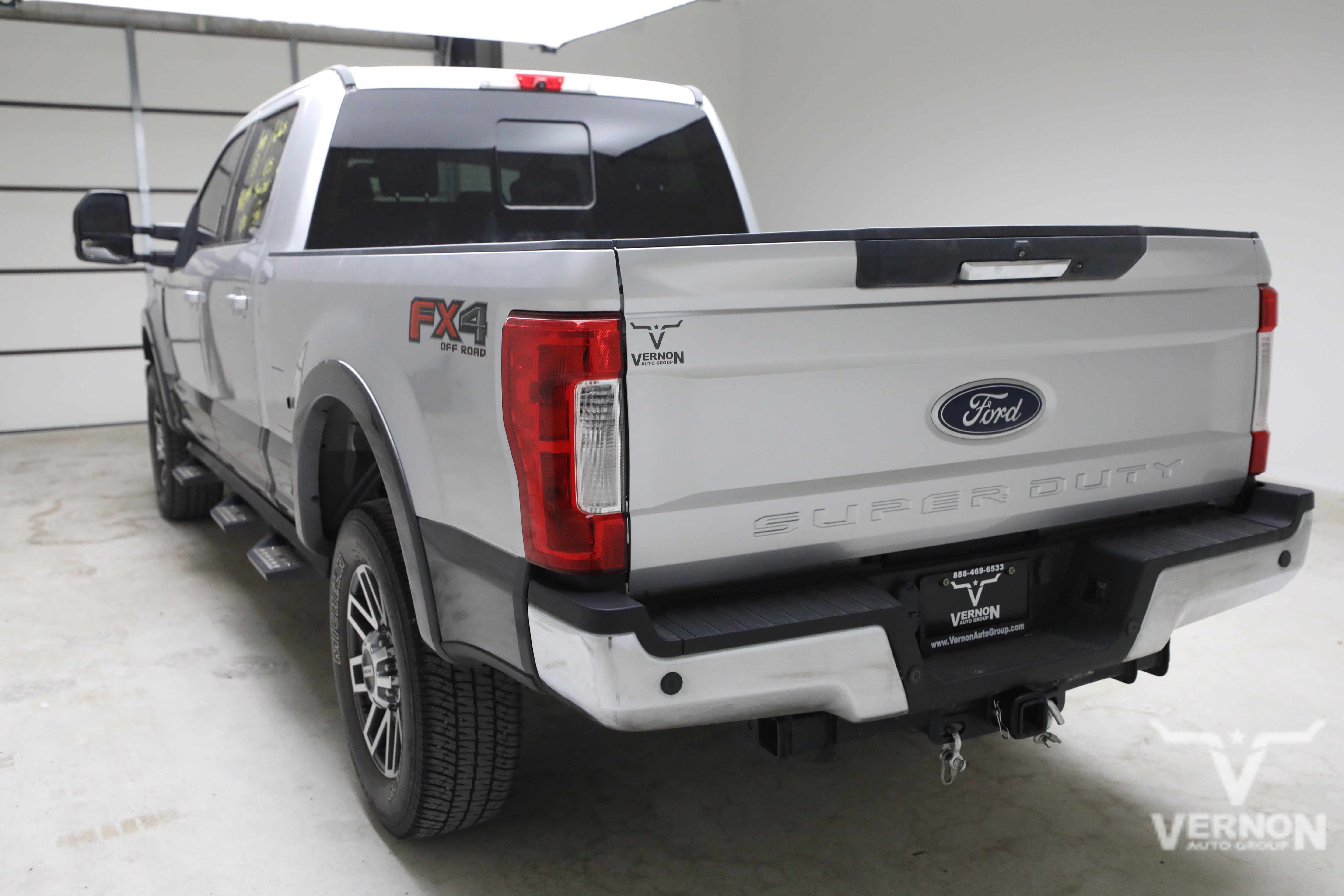 Used 2018 Ingot Silver Metallic Ford Y image 2