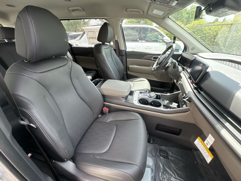 New 2026 White Kia EX image 25