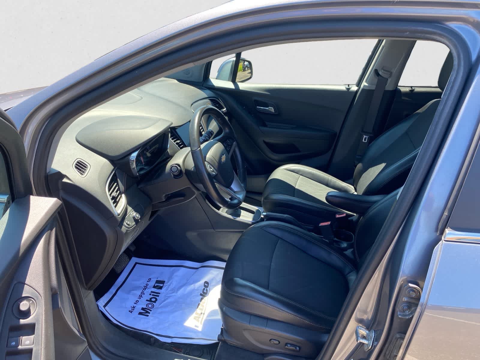 Used 2020 SATIN STEEL METALLIC Chevrolet LT image 15