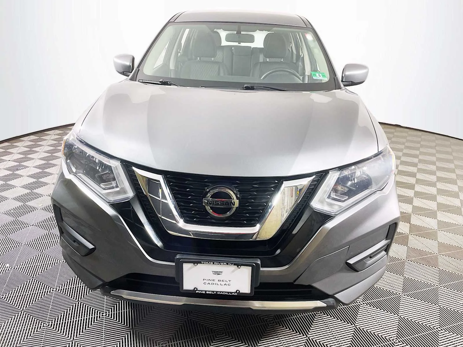 Used 2018 Nissan Rogue S with VIN KNMAT2MVXJP563076 for sale in Toms River, NJ