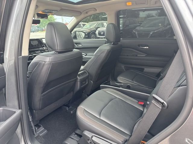 Used 2025 Gray Nissan SL image 23