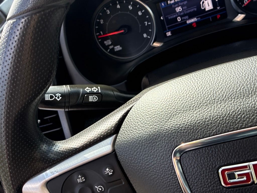 Used 2022 Red GMC SLE image 26