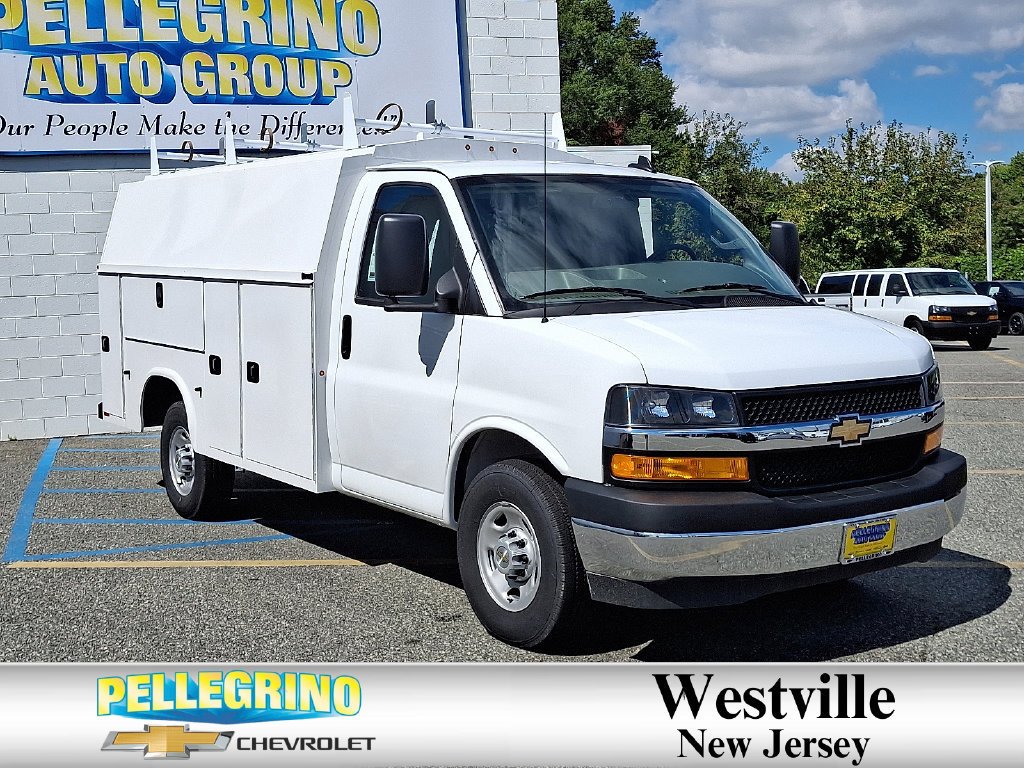 2025 Chevrolet Express Cutaway
