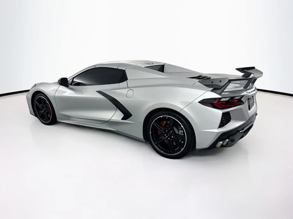 Used 2020 Silver Chevrolet Stingray image 39