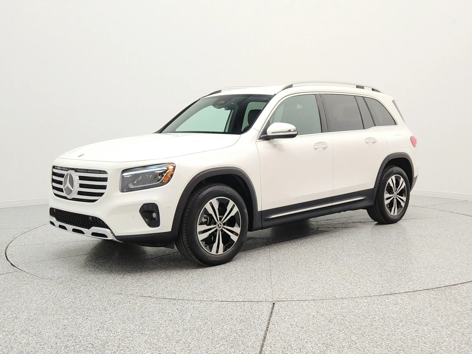 Used 2025 Polar White Mercedes-Benz GLB 250 SUV image 1