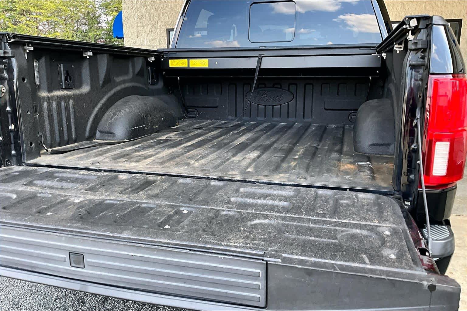 Used 2018 Shadow Black Ford LARIAT image 33