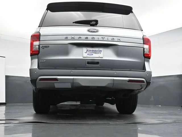 Used 2024 Silver Ford XLT image 33