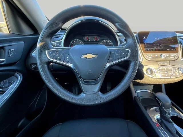 Used 2025 White Chevrolet LT image 11