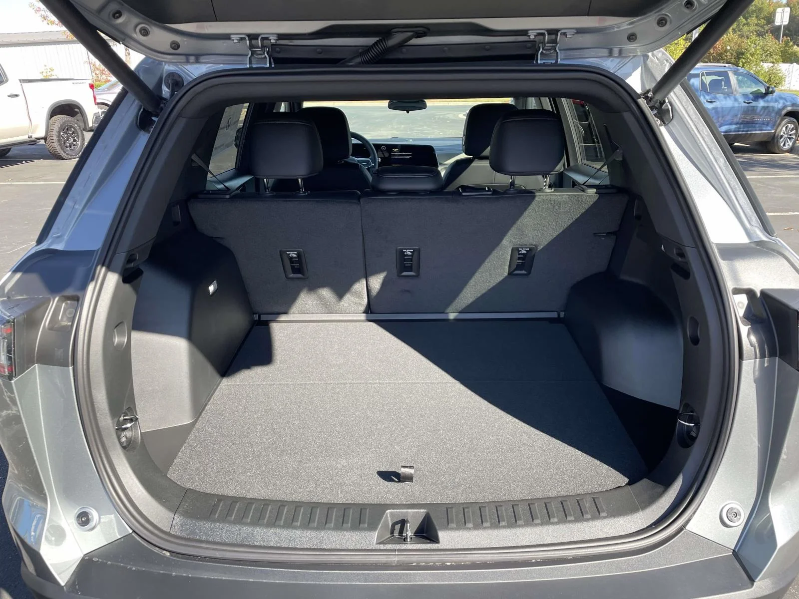 New 2027 Sterling Gray Metallic Chevrolet LT image 11