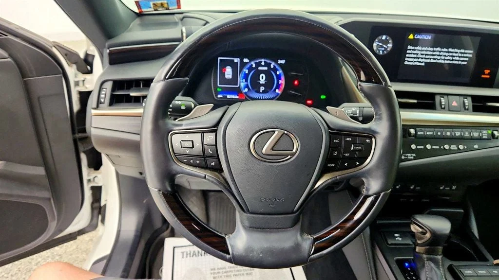Used 2021 Eminent White Pearl Lexus ES 250 AWD w/ Premium Pkg & Blind Spot Monitor image 13