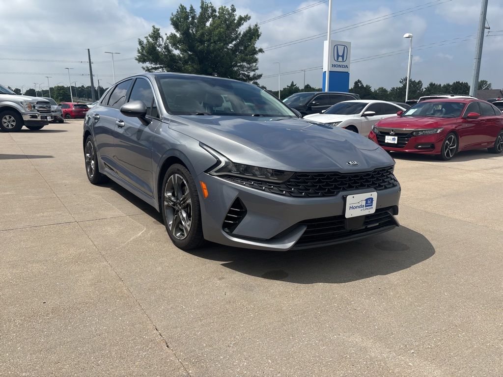 Used 2021 Everlasting Silver Kia EX image 3