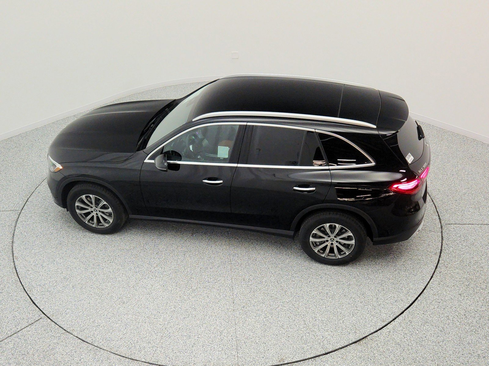 New 2026 Black Mercedes-Benz GLC 300 SUV image 46