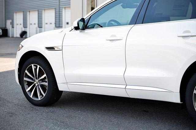 2026 Jaguar F-Pace R-Dynamic S - Photo 7