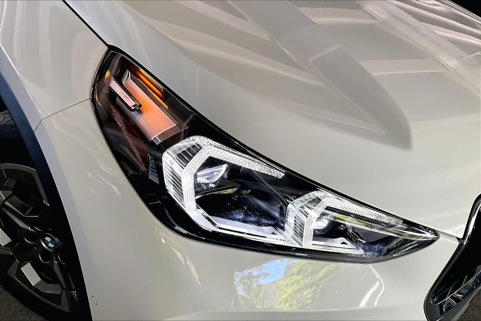 Used 2023 Alpine White BMW xDrive28i image 27