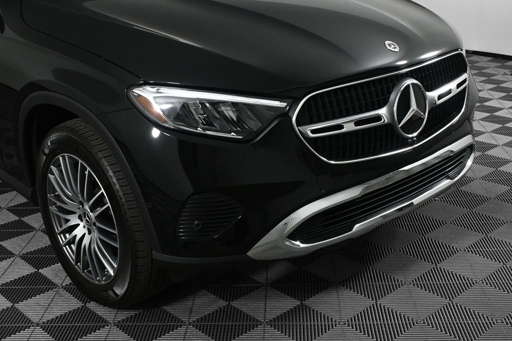 Certified Used 2026  Mercedes-Benz GLC 300 image 35